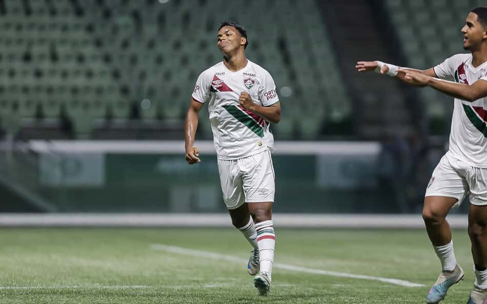 Wesley Natã é o primeiro da geração '08' relacionado pelo profissional do Fluminense