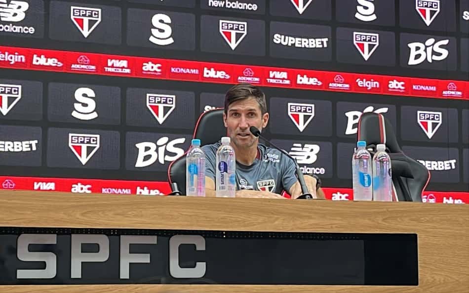 Auxiliar de Zubeldía aponta problemas do São Paulo e vê evolução tática após empate
