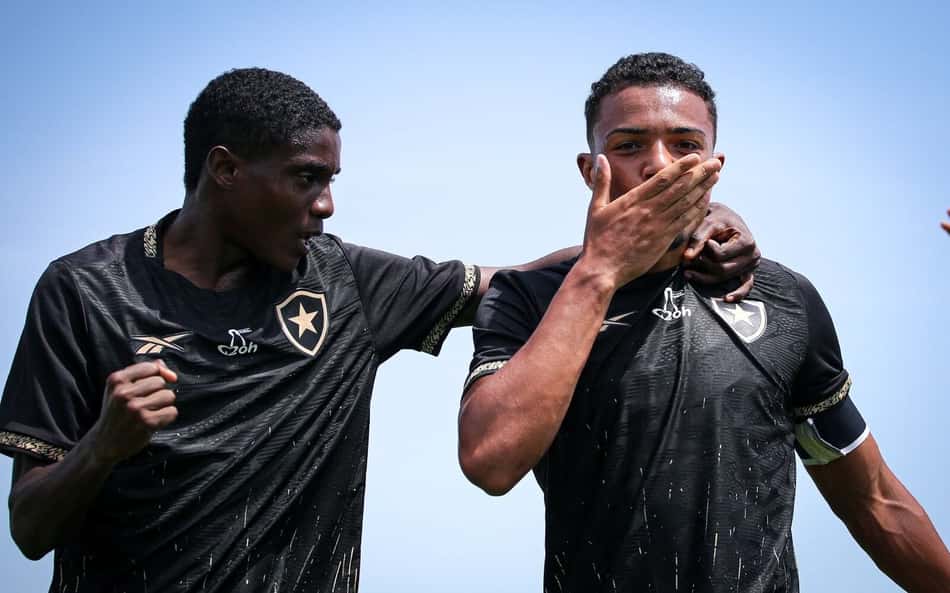 Botafogo goleia pela Dallas Cup e encaminha classificação