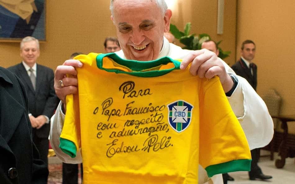 Nem Messi, nem Maradona: Papa Francisco considerou Pelé o maior de todos