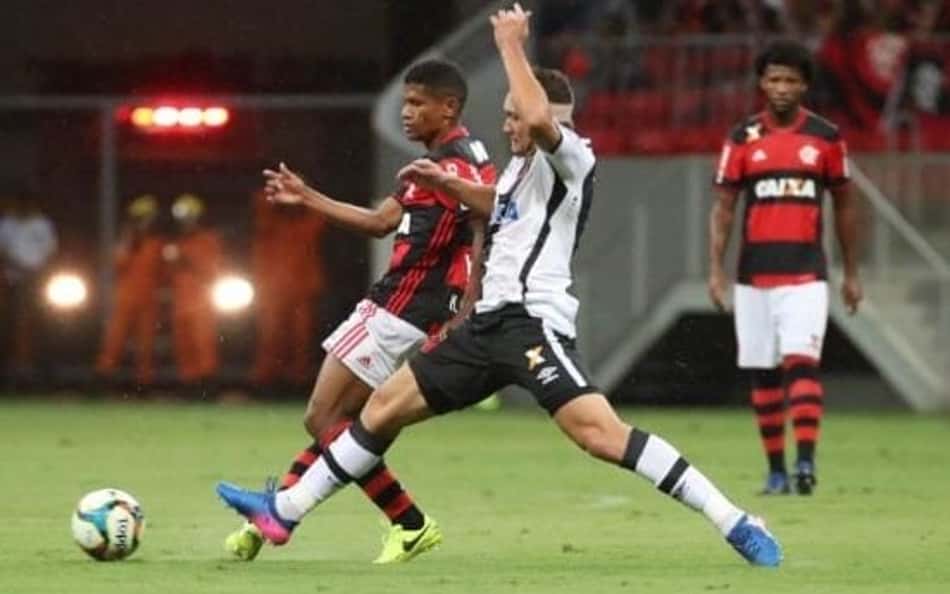 Ex-árbitro admite erro grave em clássico entre Flamengo e Vasco