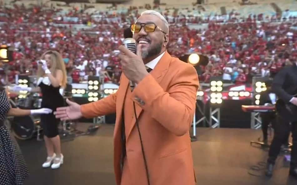 Show de Belo agita web antes de Flamengo x Corinthians no Maracanã