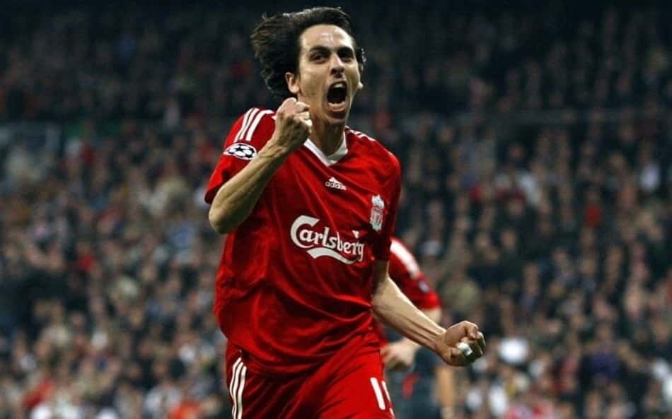 Ex-Arsenal e Liverpool sobrevive a ataque de granada
