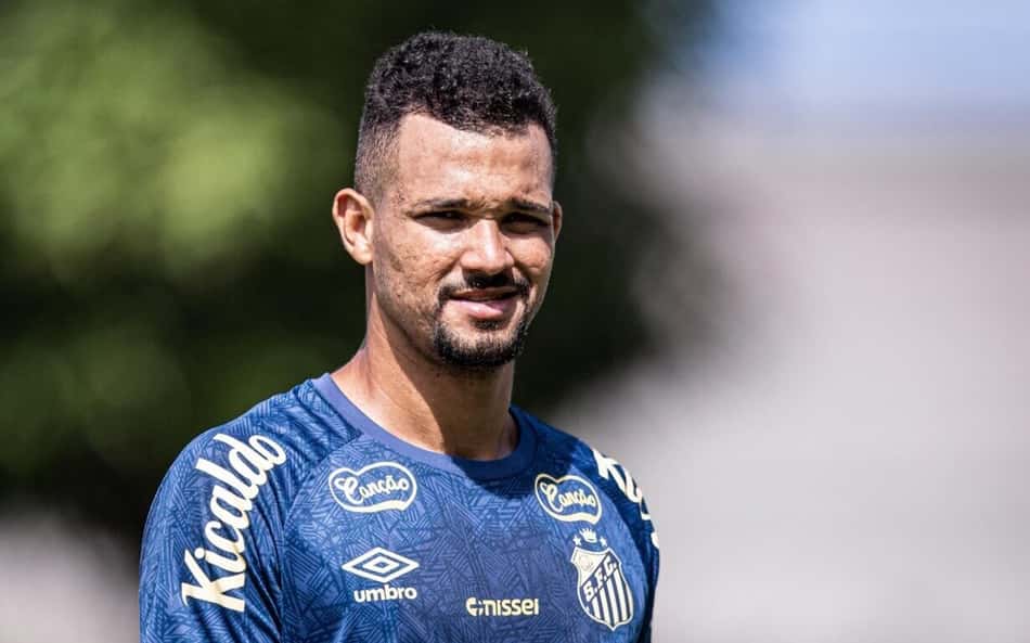 Zé Ivaldo afirma que vai jogar pelo Santos contra o Flu: 'vou na raça'