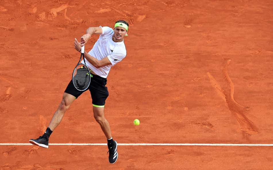 Zverev vira jogo perdido de 3h, quebra jejum e vai à semi em Munique