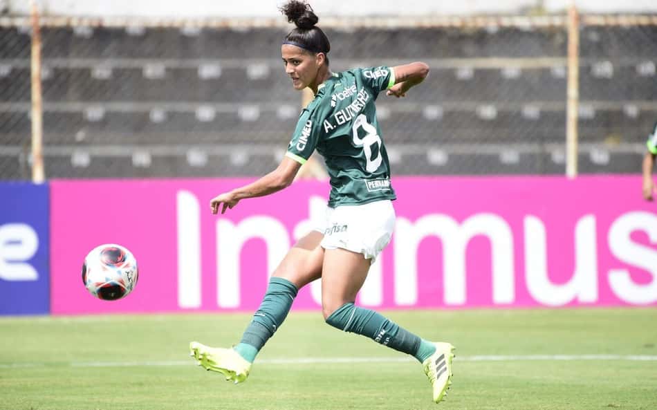 Amanda Gutierres se torna a maior artilheira da história do Palmeiras no Futebol Feminino