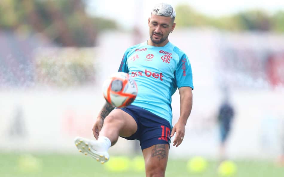 Flamengo confirma retorno de titulares contra o Vitória