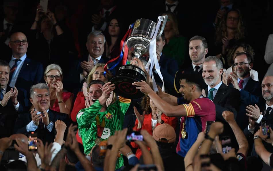 barcelona-copa-do-rei-campeao-scaled-aspect-ratio-512-320