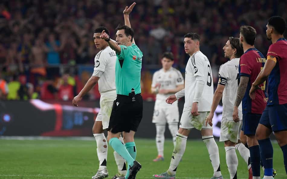 Revolta de titular do Real Madrid em derrota para o Barcelona viraliza