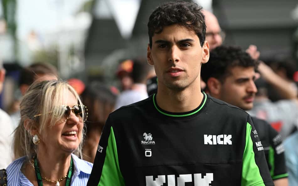 Gabriel Bortoleto esclarece encontro com Marko, da Red Bull, após GP da China