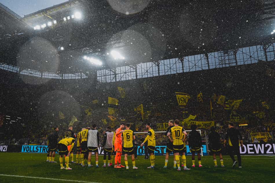 Jogadores do Borussia Dortmund, rival do Fluminense no Mundial, comemoram
