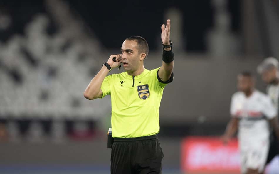 Pênalti anulado em Botafogo x São Paulo gera revolta: 'Inacreditável'
