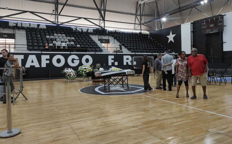 Ídolo do Botafogo, Manga é velado em General Severiano