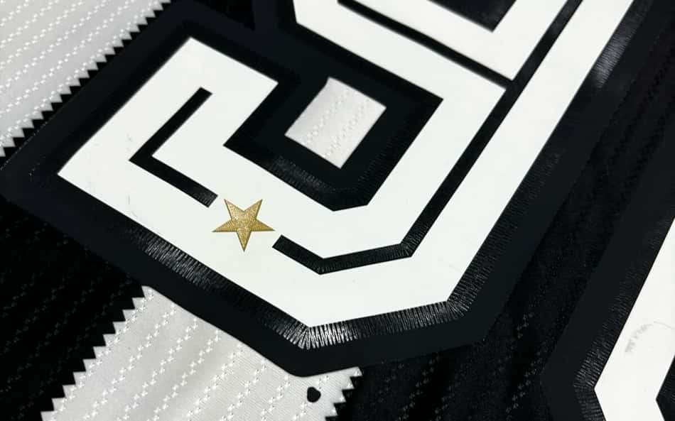 Botafogo jogou com mancha na camisa por dois meses e você não percebeu