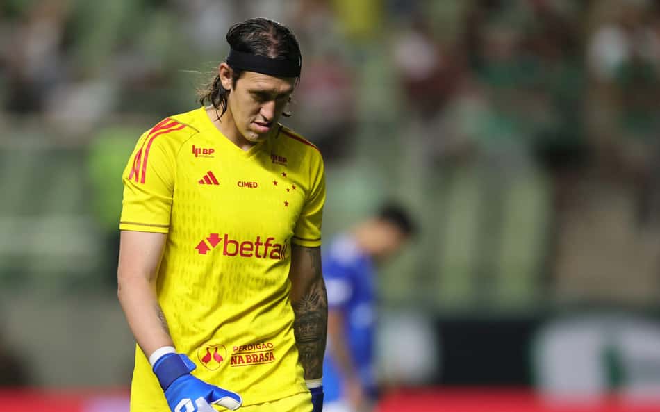 Cássio vira assunto na web em derrota do Cruzeiro na Sul-Americana: 'Falhou'