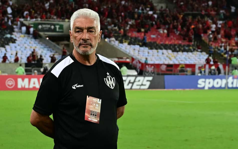 Técnico do Central Córdoba cutuca Flamengo após vitória na Libertadores