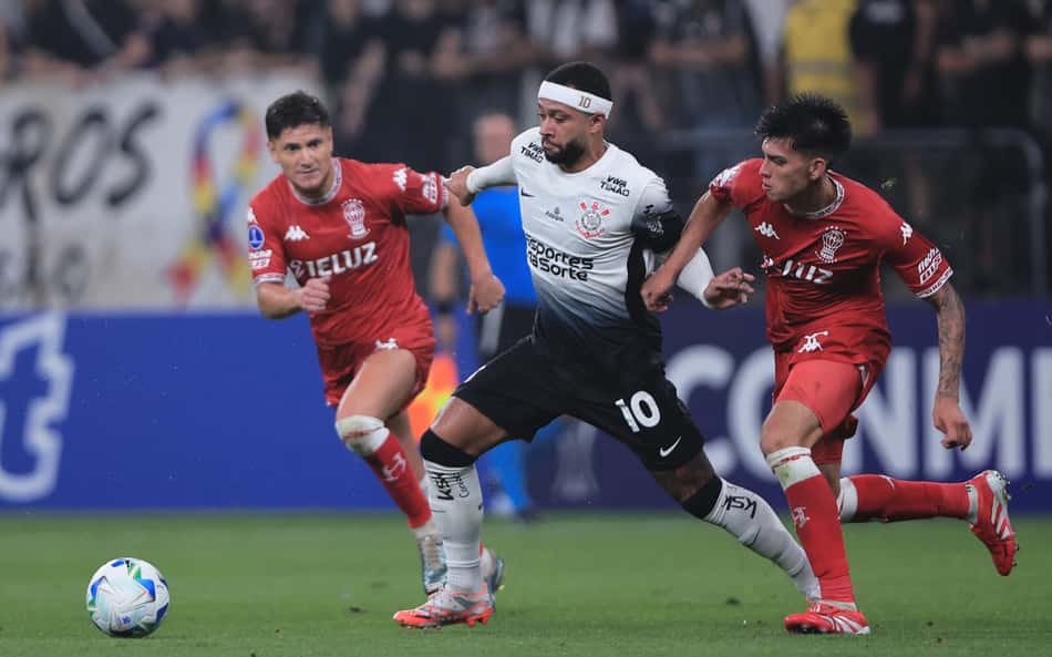 Jornalista provoca Corinthians após derrota na Sul-Americana: 'Vende a vaga'