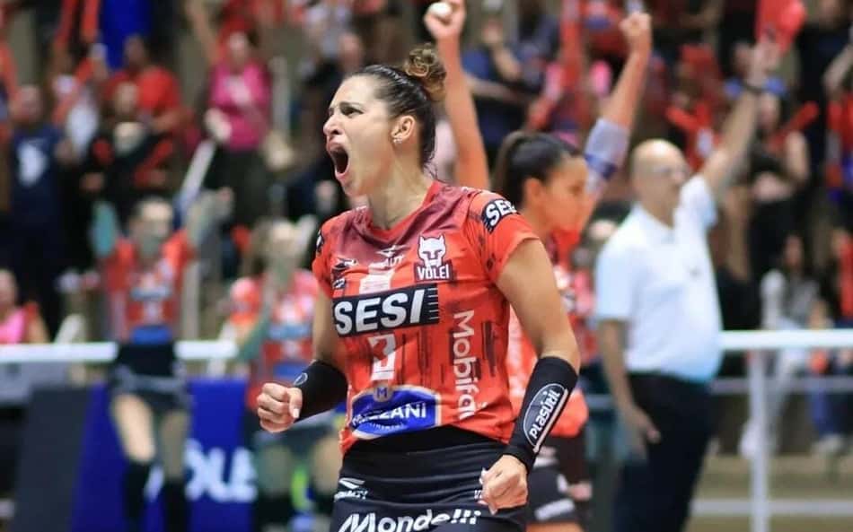 Dani Lins fala sobre dificuldades na temporada pelo Sesi-Bauru: 'Superação'