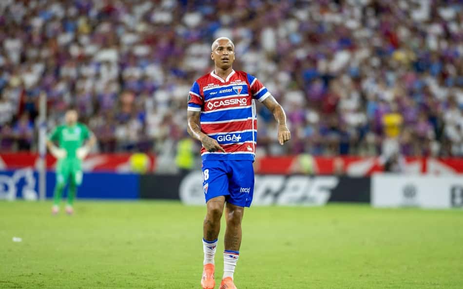 Atitude de Deyverson gera revolta em Fortaleza x Palmeiras: 'Irresponsabilidade'