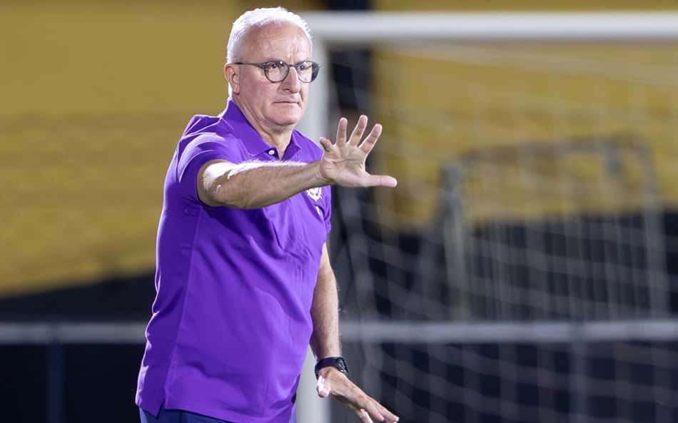 Hugo Souza dá 'nota máxima' a Dorival Júnior após vitória do Corinthians
