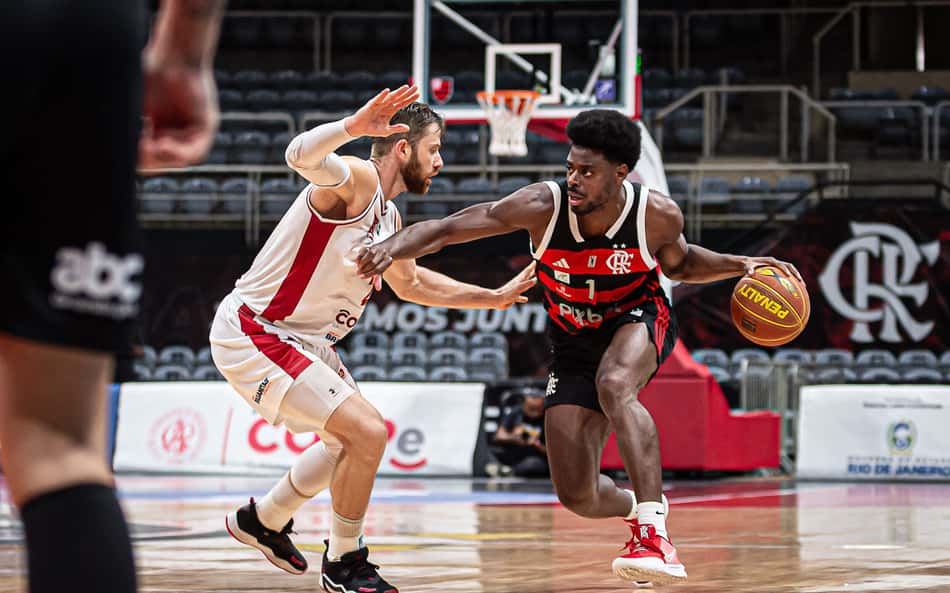 NBB: Flamengo vence Paulistano de virada em casa por 70 a 63