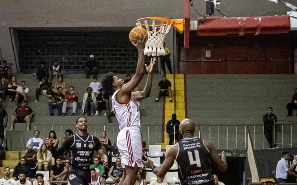 Com emoção, Flamengo vence o Caxias; veja os resultados dos Playoffs do NBB