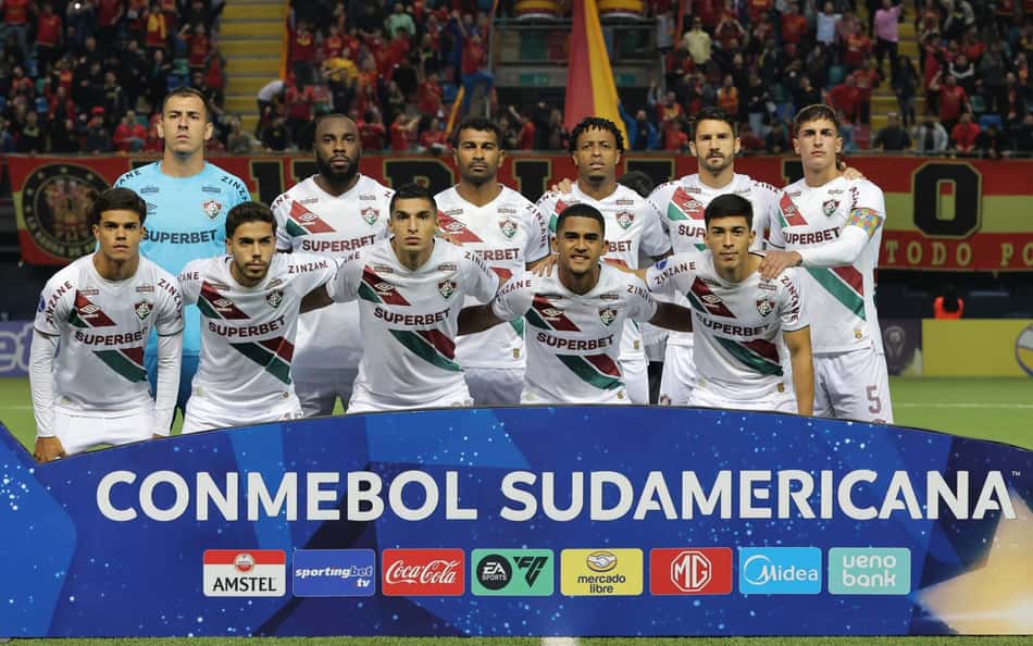 Jornalista não perdoa jogador do Fluminense: 'Achou que era o Baresi?'