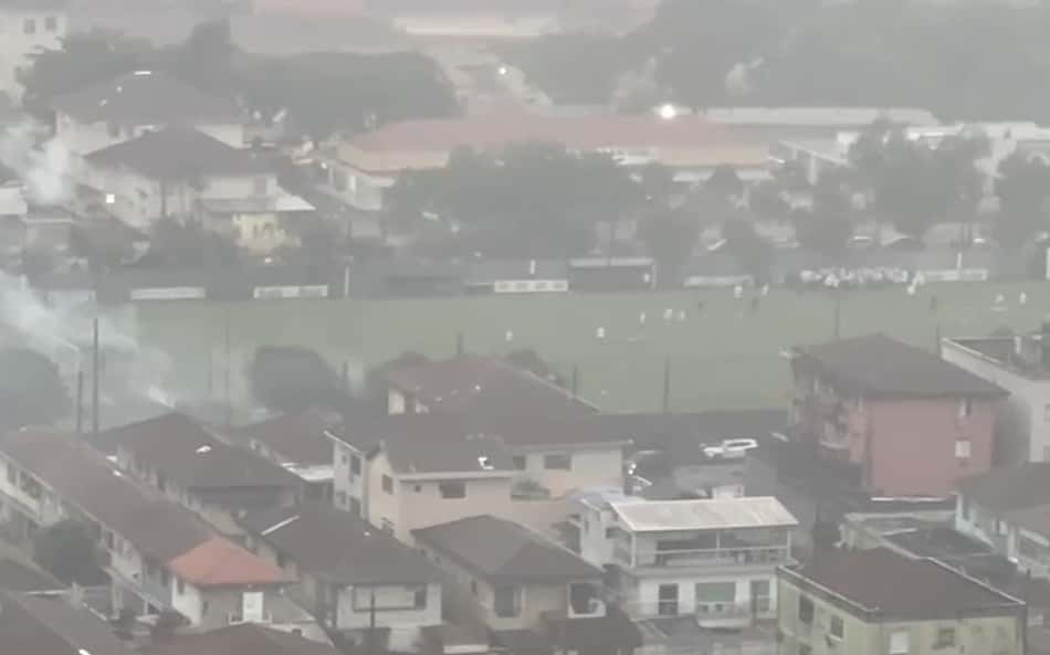 Após derrota para o Bragantino, torcida do Santos invade CT Rei Pelé e cobra jogadores