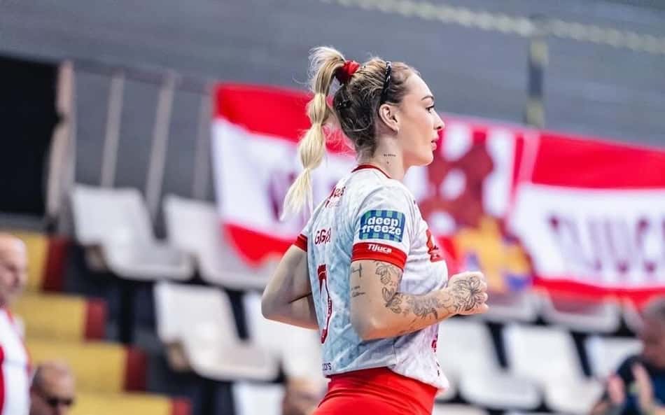 Tijuca consegue acesso à elite da Superliga e conta com jogadora influencer digital