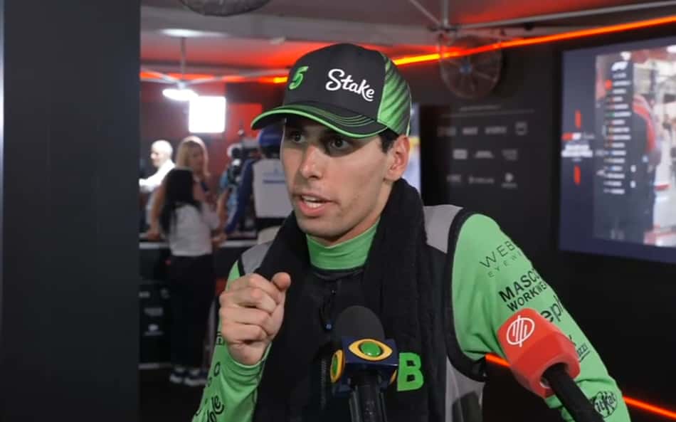 Diretor da Sauber rasga elogios a Bortoleto e compara a piloto da Ferrari