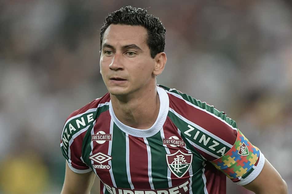 Ganso em ação no jogo do Fluminense contra o Vitória no Maracanã