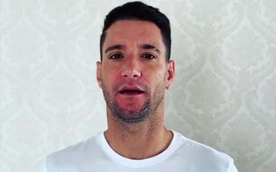 Thiago Neves acompanha Corinthians x Fluminense em 'estágio' com diretor do Timão