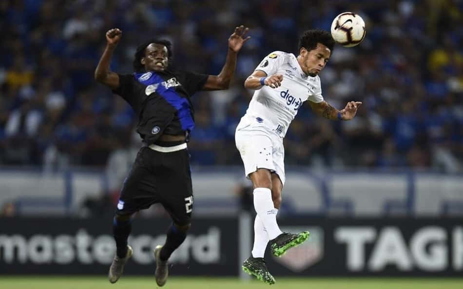 Cruzeiro leva ampla vantagem sobre adversários equatorianos