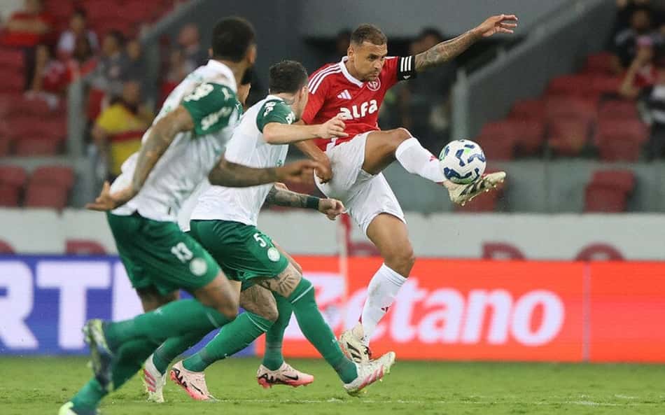 Internacional x Palmeiras: ex-árbitra analisa lances polêmicos e dá veredito