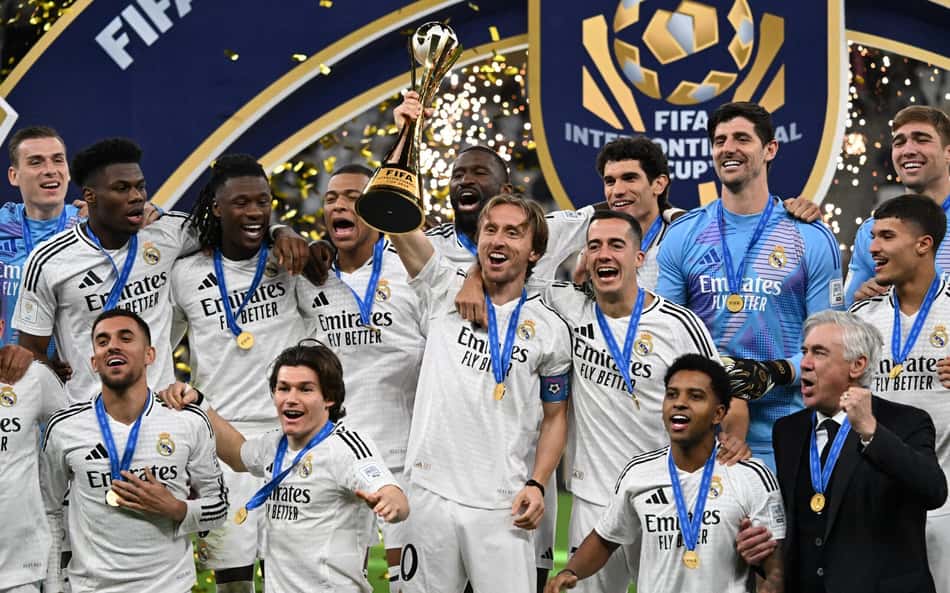 Real Madrid é eleito o 'Time do Ano' no Prêmio Laureus 2025