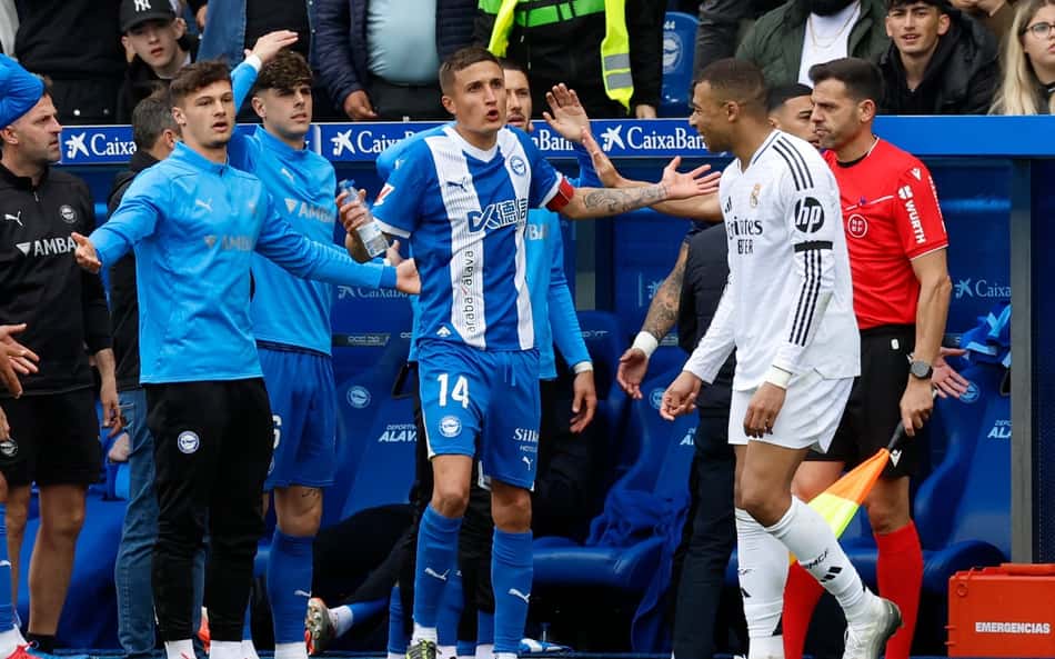 Mbappé é expulso, mas Real Madrid vence e se aproxima do Barcelona