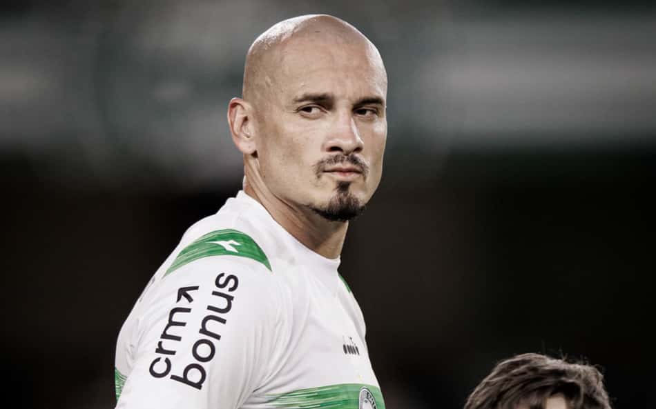 Maicon destaca força do Couto Pereira para manter 100% de aproveitamento do Coritiba na Série B