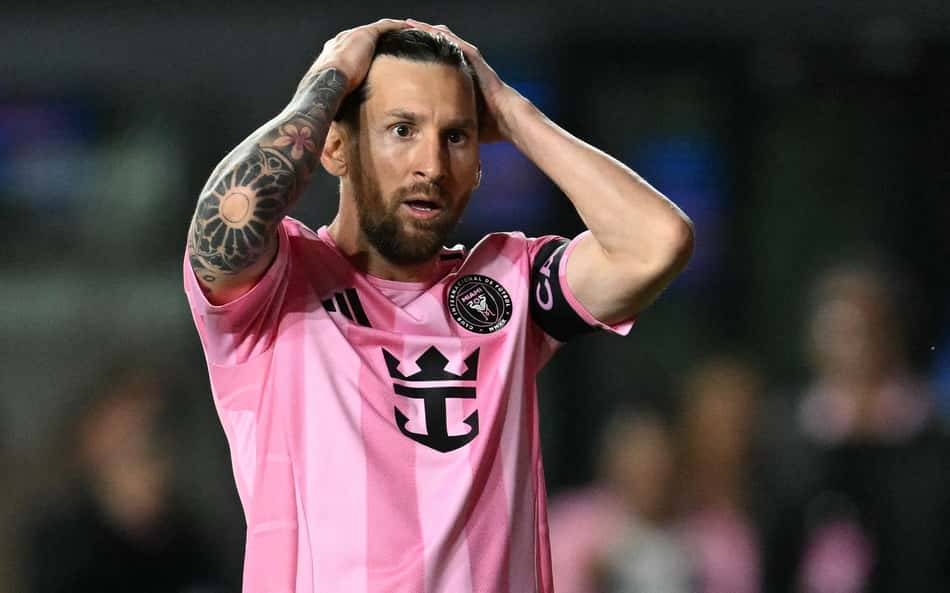 Ex-companheiro de Barcelona detona Messi: 'Consegue te deixar mal'
