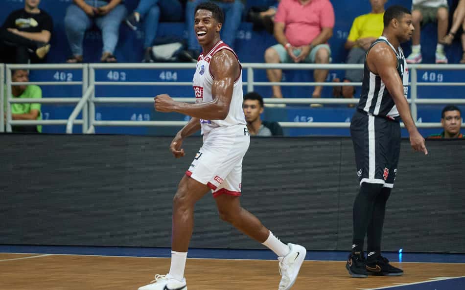 Franca domina segundo quarto, aproveita erros do Vasco e vence pelo NBB