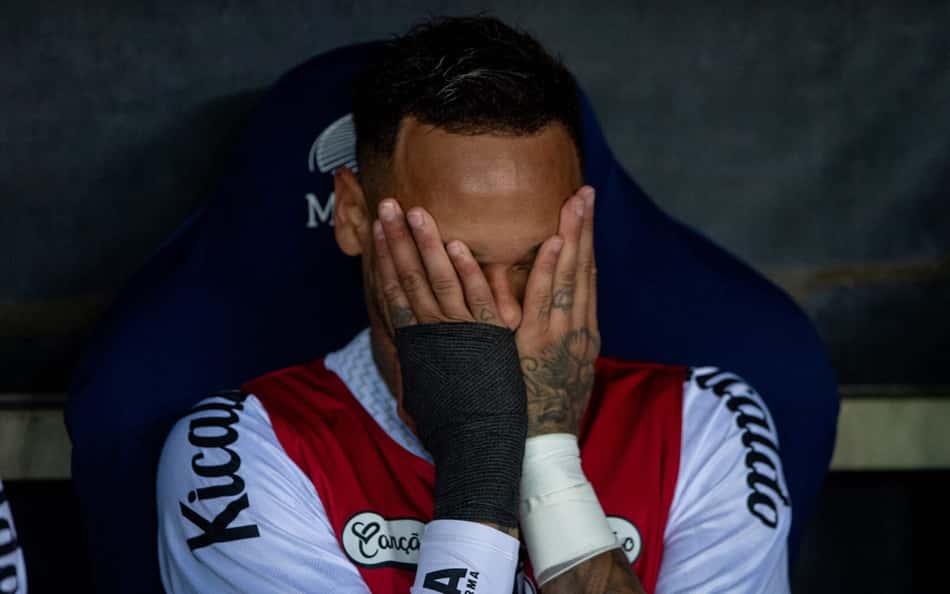 Vazou? Neymar posta 'escalação ideal' do Santos e apaga em seguida