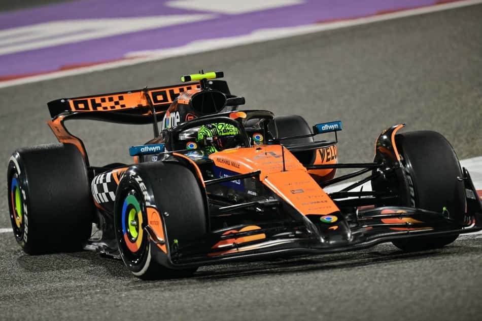 AUTO-PRIX-F1-BAHRAIN-PRACTICE