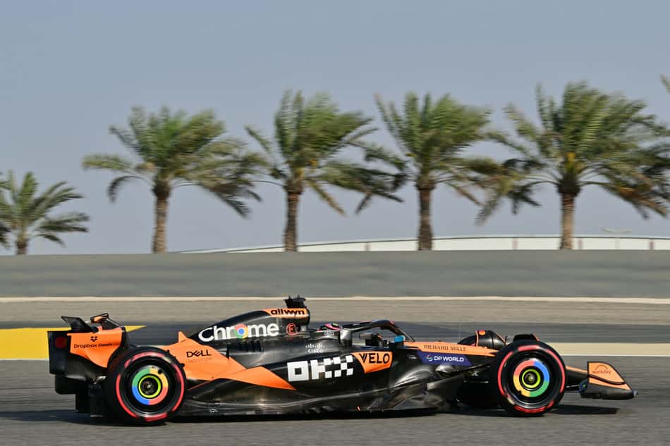 AUTO-PRIX-F1-BAHRAIN-PRACTICE
