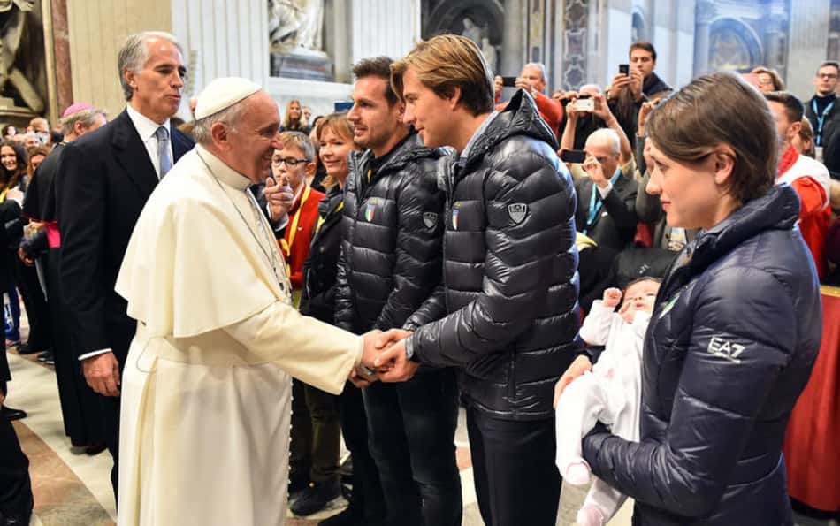 Além do futebol: Papa Francisco citava princípios olímpicos e usou basquete como metáfora