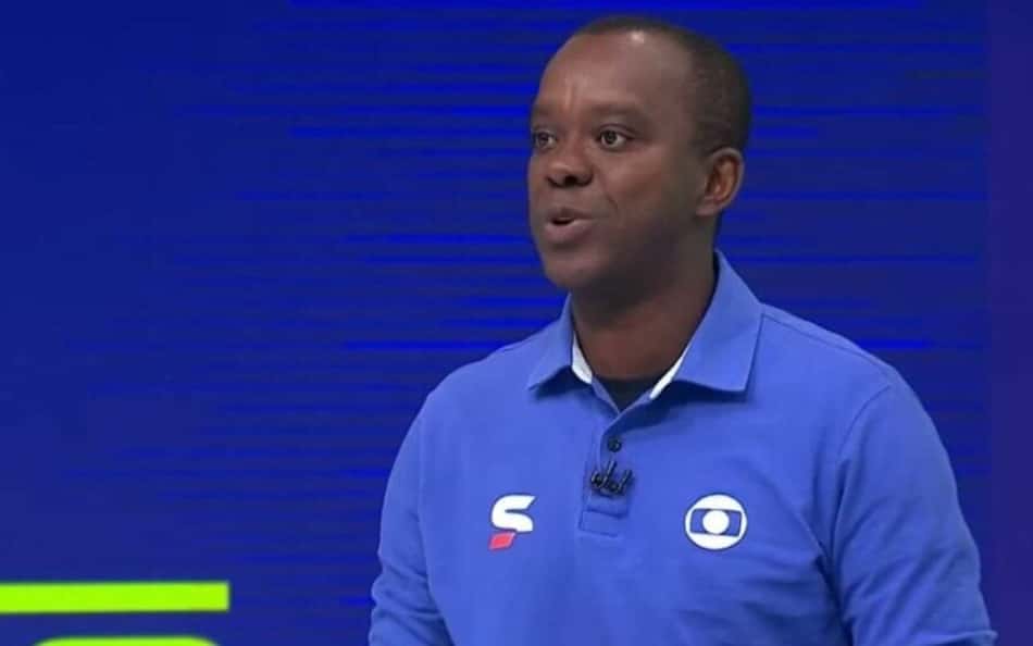 Falta? PC Oliveira analisa atuação do VAR em gol polêmico de Vegetti, do Vasco