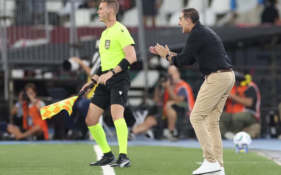 'Jogo muito próximo do jogo que gosto', diz técnico do Botafogo