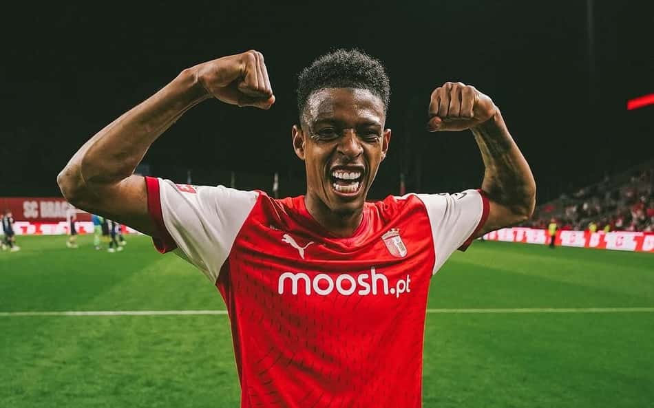 Ex-Athletico, Robson Bambu celebra momento positivo no futebol português
