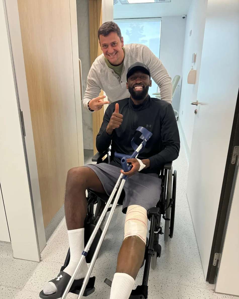 Rüdiger passou por cirurgia para reparar lesão no joelho