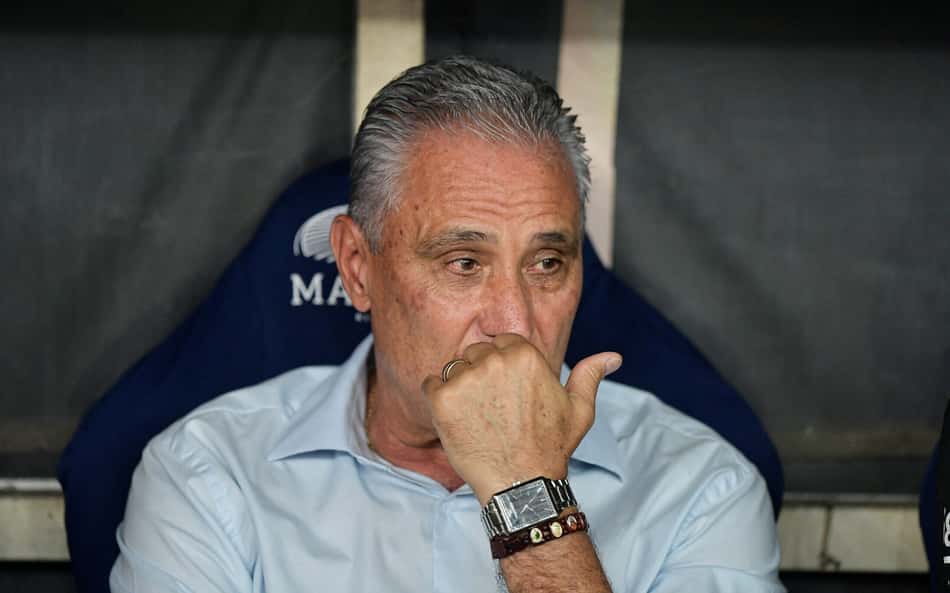 Ex-jogador aponta erro do Corinthians e sugere nome substituto para Tite