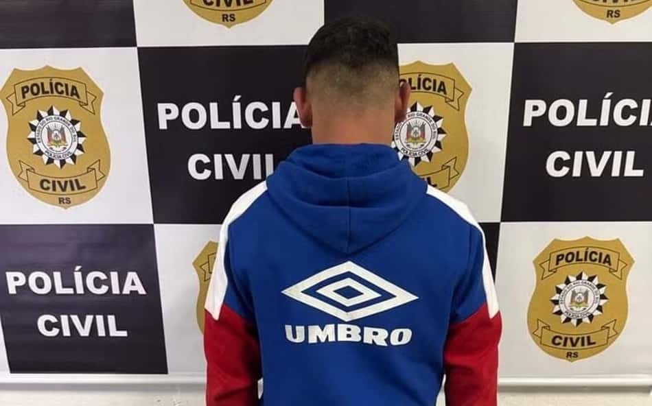 Narrador chama torcida do Internacional de "macaco"; torcedor do Nacional-URU é preso