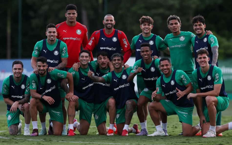 Palmeiras finaliza preparação para enfrentar o Corinthians; veja provável escalação